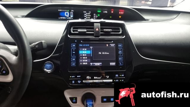 Toyota Prius Prius 4th Generation 2017 года - вид 14