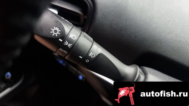 Toyota Prius Prius 4th Generation 2017 года - вид 17