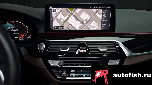 BMW 5-Series 5 Series (G30) 2023 года - вид 16