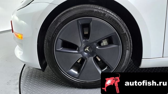 Tesla Model 3 Model 3 2022 года - похожие автомобили