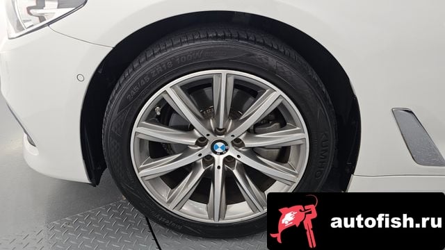 BMW 5-Series 5 Series (G30) 2018 года - вид 5