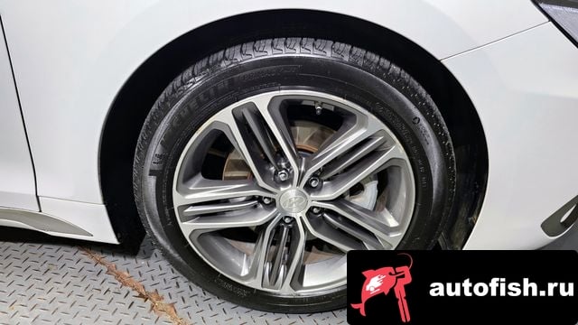 Hyundai Grandeur Granger IG 2017 года - похожие автомобили