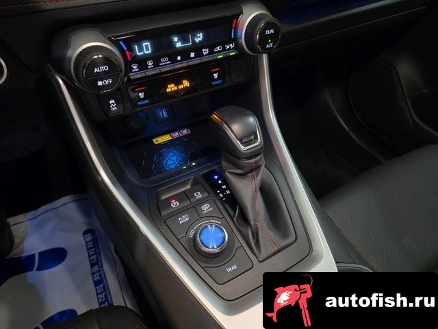 Toyota RAV4 RAV4 5th Generation 2024 года - вид 9