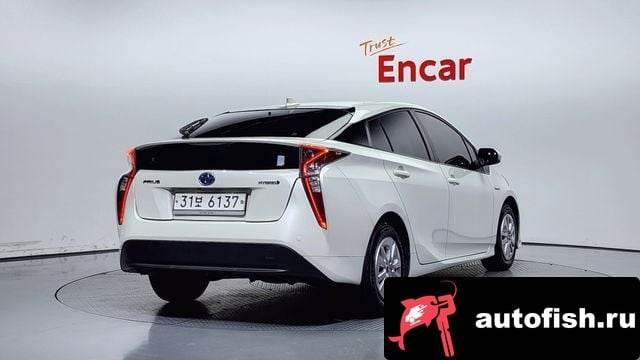 Toyota Prius Prius 4th Generation 2017 года - вид 2