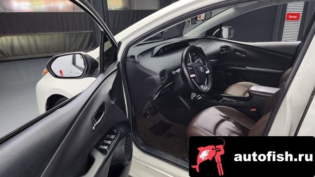 Toyota Prius Prius 4th Generation 2017 года - вид 10