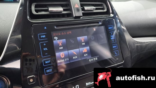 Toyota Prius Prius 4th Generation 2017 года - вид 16