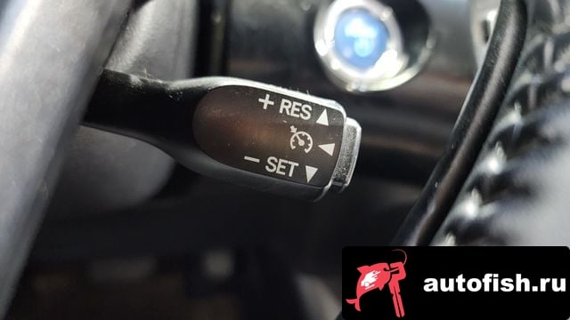 Toyota Prius Prius 4th Generation 2017 года - вид 18