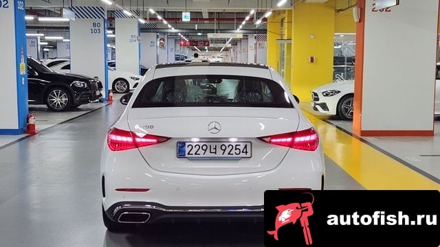 Mercedes-Benz C-Class C-Class W205 2025 года - вид 3