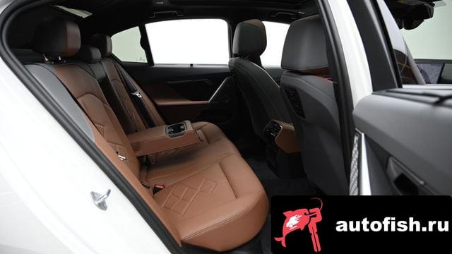 BMW 5-Series 5 Series (G60) 2025 года - вид 12