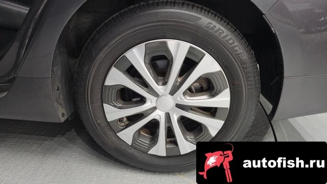 Toyota Prius Prius 4th Generation 2018 года - вид 5