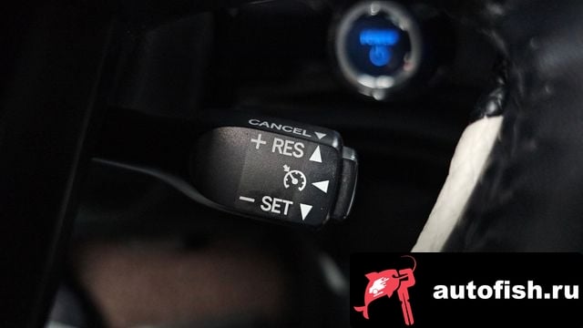 Toyota Prius Prius 4th Generation 2018 года - вид 18