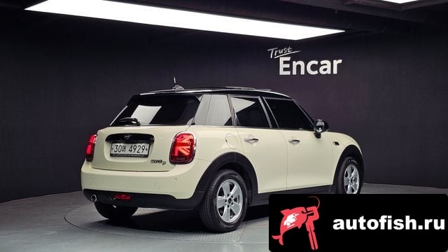 Mini Cooper Cooper D 2019 года - вид 2