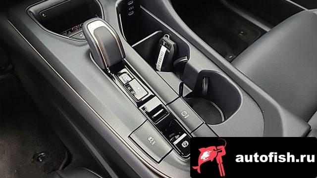 Toyota Crown Crown Crossover 2023 года - вид 9