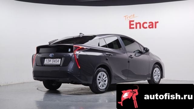 Toyota Prius Prius 4th Generation 2016 года - вид 2