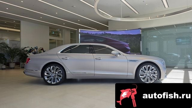 Bentley Flying Spur Flying Spur 3rd Generation 2024 года - вид 3