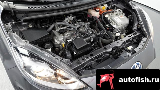 Toyota Prius Prius C 2018 года - вид 6