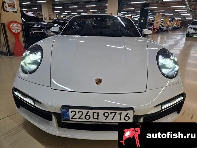 Porsche 911 911 (992) 2021 года - вид 3