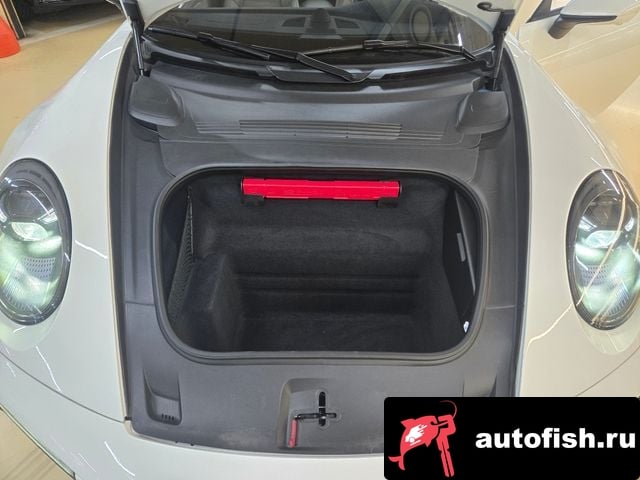 Porsche 911 911 (992) 2021 года - вид 5