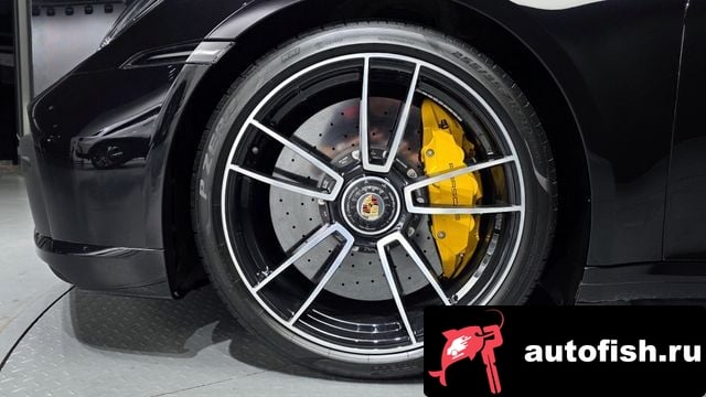 Porsche 911 911 (992) 2021 года - вид 5