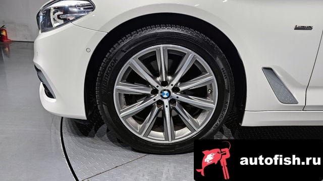 BMW 5-Series 5 Series (G30) 2018 года - вид 5