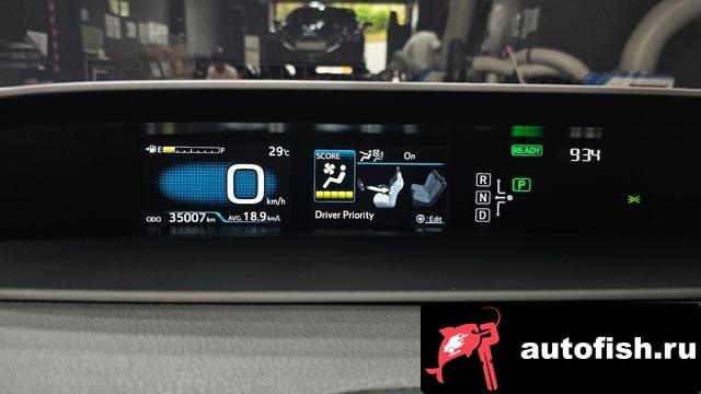 Toyota Prius Prius 4th Generation 2018 года - вид 8