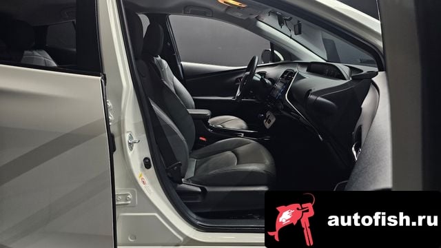 Toyota Prius Prius 4th Generation 2018 года - вид 10