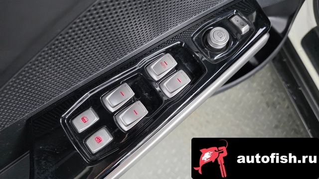 KG Mobility (Ssangyong) TIBOLI Tivoli Armor 2018 года - похожие автомобили