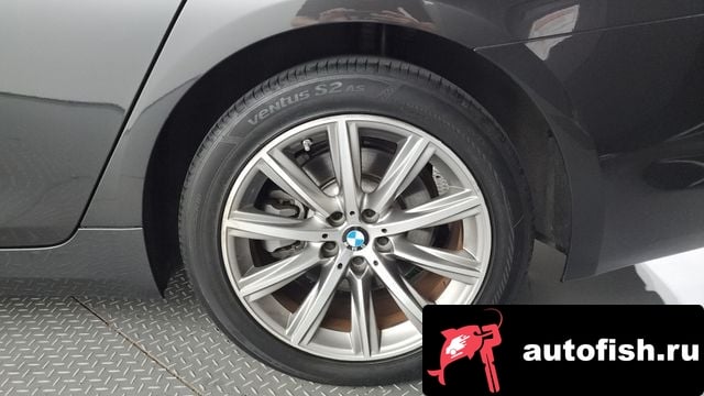 BMW 5-Series 5 Series (G30) 2019 года - вид 5