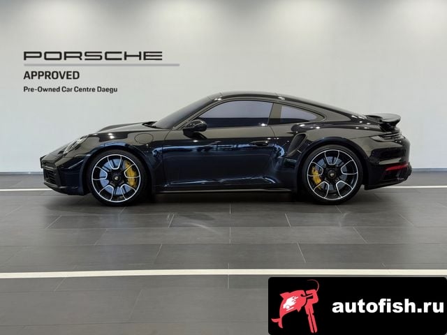 Porsche 911 911 (992) 2023 года - вид 3