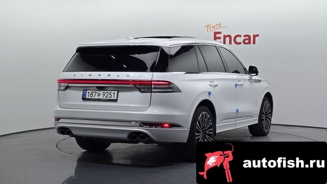 Lincoln Aviator Aviator 2nd generation 2022 года - вид 2