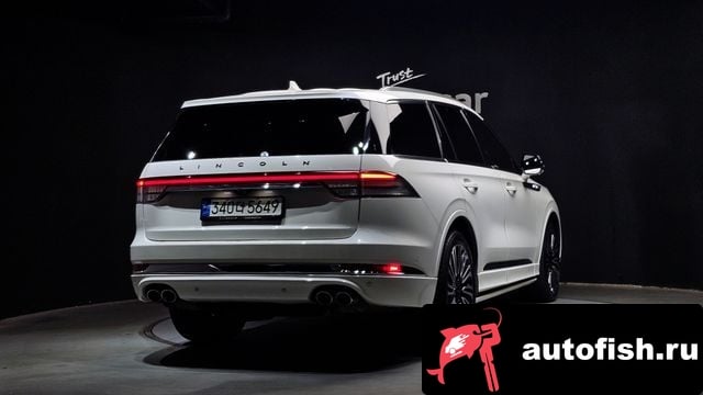 Lincoln Aviator Aviator 2nd generation 2021 года - вид 2