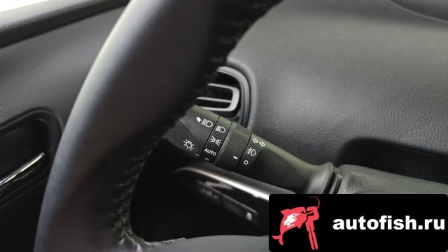 Toyota Prius Prius 4th Generation 2019 года - вид 18