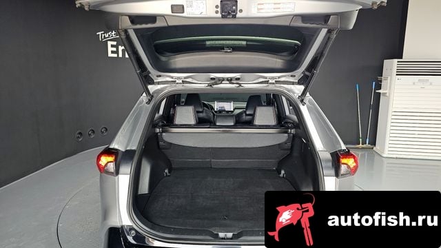 Toyota RAV4 RAV4 5th Generation 2023 года - похожие автомобили