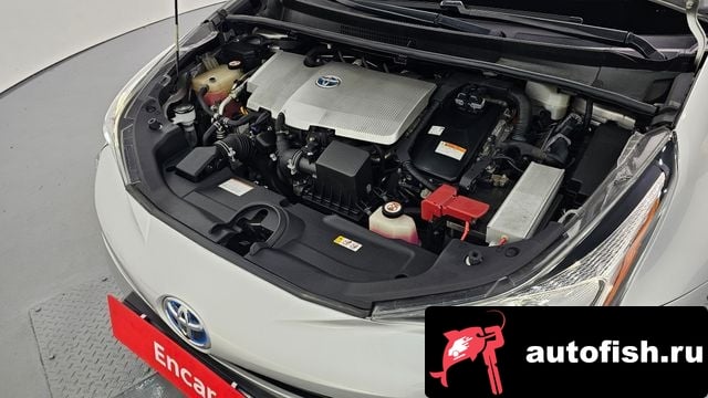 Toyota Prius Prius 4th Generation 2017 года - вид 6