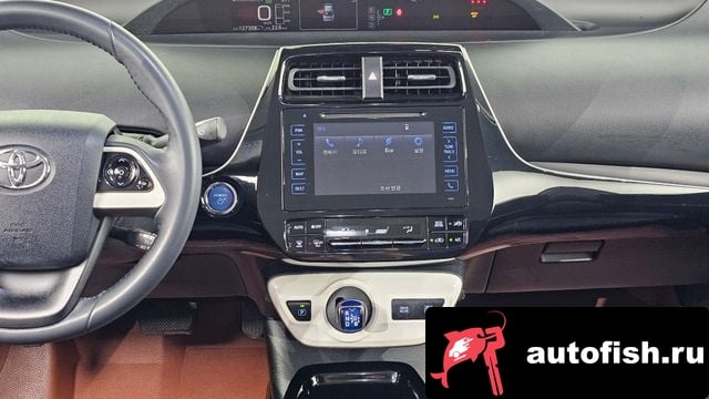 Toyota Prius Prius 4th Generation 2017 года - вид 13