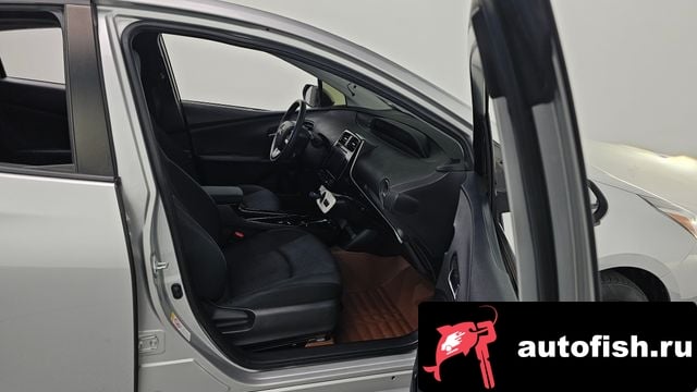 Toyota Prius Prius 4th Generation 2017 года - вид 17