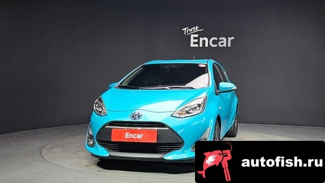Toyota Prius Prius C 2018 года - вид 3