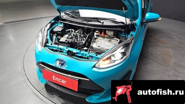 Toyota Prius Prius C 2018 года - вид 6