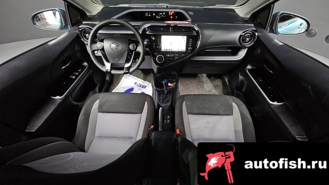 Toyota Prius Prius C 2018 года - вид 7