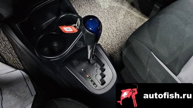 Toyota Prius Prius C 2018 года - вид 9