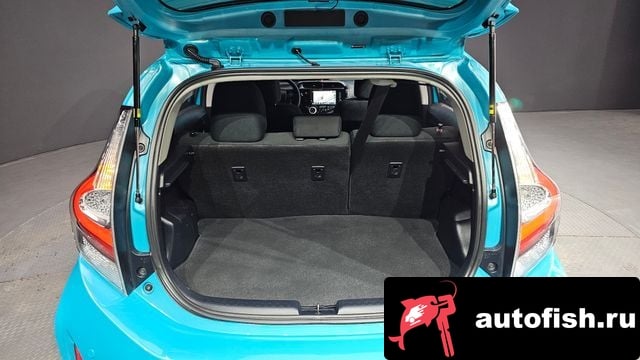 Toyota Prius Prius C 2018 года - вид 20