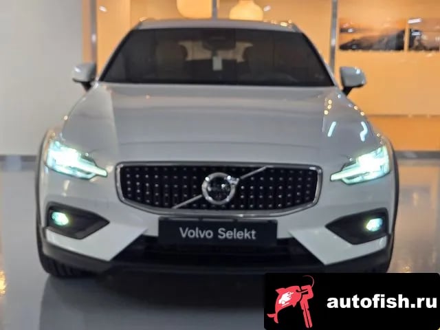 Volvo V60 V60 Cross-country 2nd Generation 2025 года - вид 3