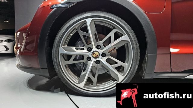 Porsche Taycan Taikan 2022 года - вид 5