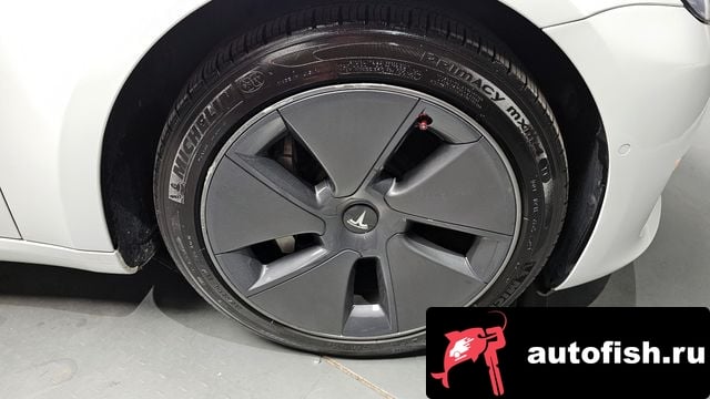 Tesla Model 3 Model 3 2022 года - похожие автомобили