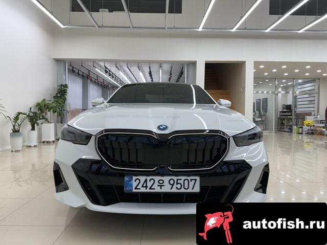 BMW 5-Series 5 Series (G60) 2024 года - вид 3