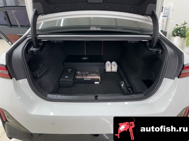 BMW 5-Series 5 Series (G60) 2024 года - вид 19