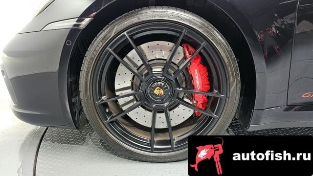 Porsche 911 911 (992) 2022 года - вид 5