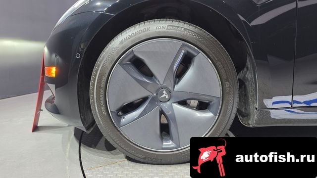 Tesla Model 3 Model 3 2020 года - вид 5