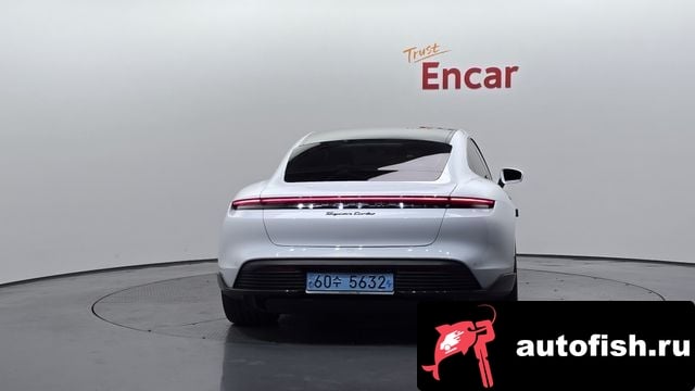 Porsche Taycan Taikan 2021 года - вид 4
