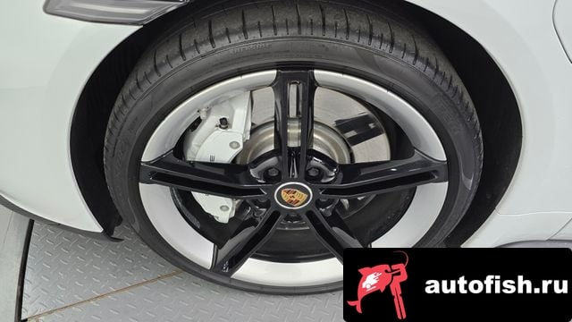 Porsche Taycan Taikan 2021 года - вид 5